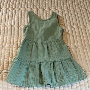 Adorable dress with bow detail on back 😍